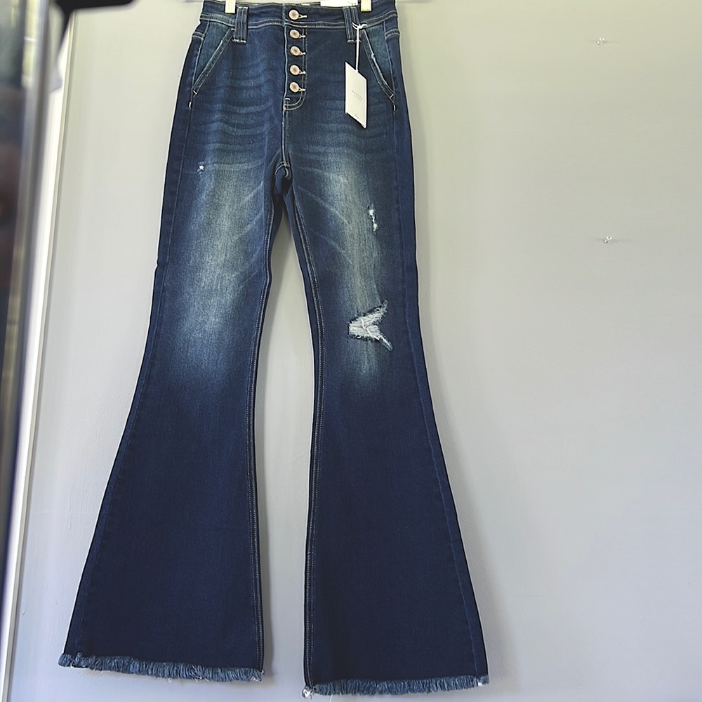 🌟BRAND NEW🌟 KanCan flare jeans multiple sizes NWT